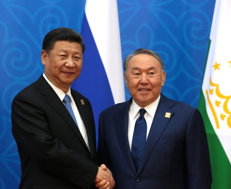 President of China Xi Jinping and President of Kazakhstan Nursultan Nazarbayev before the meeting of the Council of Heads of State of the Shanghai Cooperation Organisation (SCO).