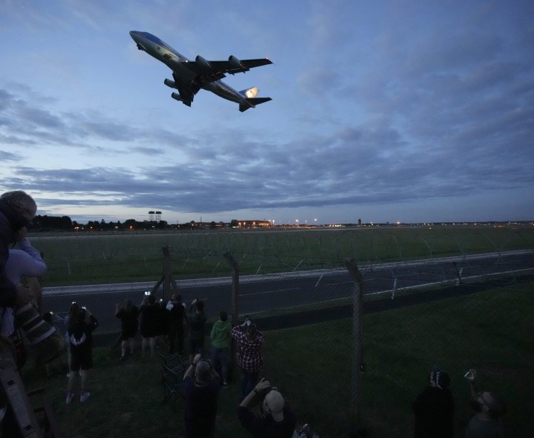 Air Force One taking off