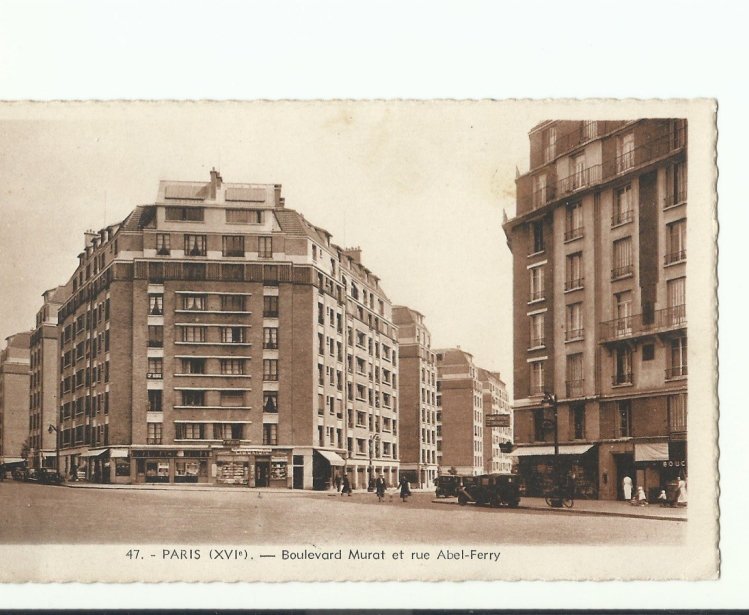 Historic postcard of Parisian street