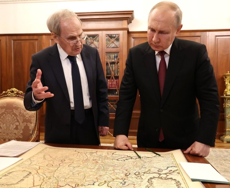 image Vladimir Putin and Valery Zorkin
