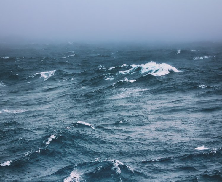 Photo of waves in Arctic Ocean