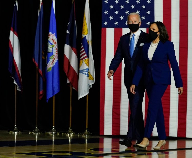 US Vice President John Biden and Kamala Harris arrive at their campaign event. Washington DC, USA. 2 Of November 2020