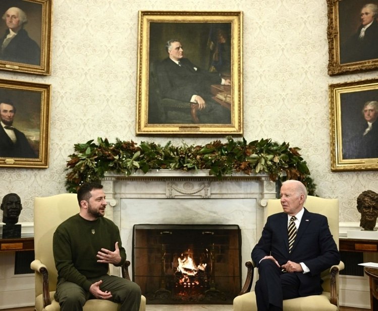 Zelensky and Biden in meeting 