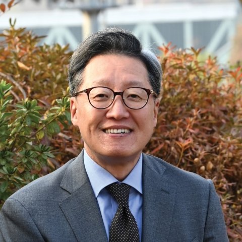 Headshot photo of Dr. Jae Ho Chung