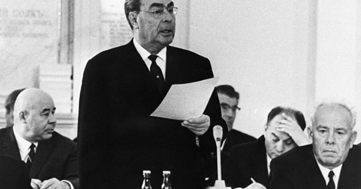 Jinsiy aloqa uchun erotik taytlar va paypoqlar