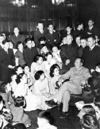 Caught in the Split: Chinese Students in the Soviet Union, 1960-1965
