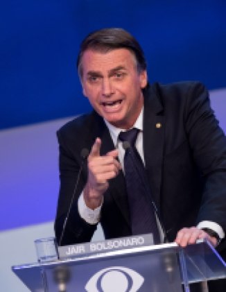 From Yellow Vests to Bolsonaro: Socioeconomic Status, Unfairness, and Populism