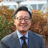 Headshot photo of Dr. Jae Ho Chung