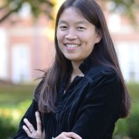 Headshot of Leslie Chang