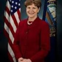 Senator Shaheen headshot