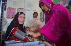 Tahira Rashid receives medical care from Dr. Fauzia Amin FMO (Female Medical Officer) at the BHO (Basic Health Unit), Dogran Kalan Union Counsil, Wagah, Punjab Province, Pakistan.