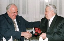 Photograph of Helmut Kohl and Boris Yeltsin, October 2000