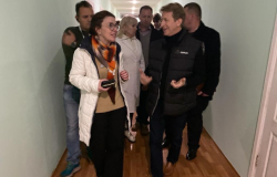 Dr. Mariia Dolynska and Amb. Daniel Speckhard tour a Corus-supported medical site in Ukraine.