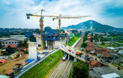 Established Aerial View of Balance Cantilever Long Span Bridge Construction for the High Speed Train Project Cimareme Gadobangkong Station