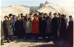 President Richard Nixon, Pat Nixon, William Rogers, Chinese officials, Pat Buchanan, White House Press Office photographer Oliver Atkins, Ron Walker, and entourage at the Ba Da Ling portion of the Great Wall.