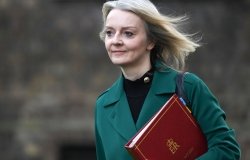 PM Liz Truss Walking