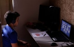 Brazilian student remote online education
