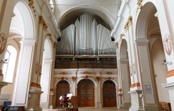 Organ pipes in a church 